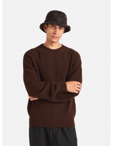 Universal Works Seamless Crew in Coffee Supersoft Knit le concept de la Pate a emporter 