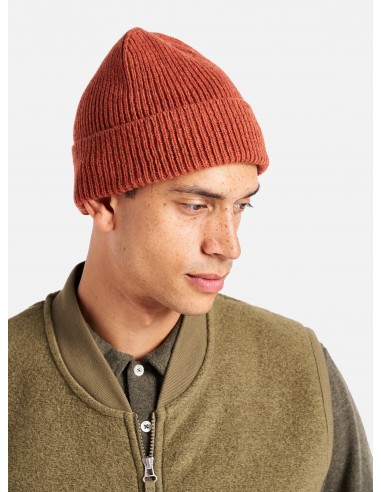 Universal Works Watch Cap in Orange Eco Wool suggérées chez