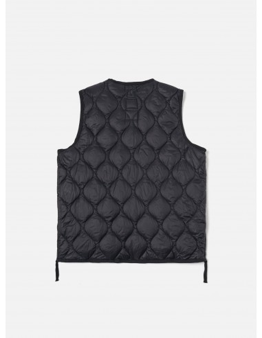 Taion V-Neck Down Vest in Black Soft-Shell Nylon votre