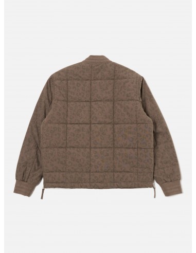 Universal Works Carlton Jacket in Sand Leopard Recycled Polytech de technologie