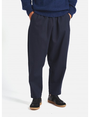 Universal Works Braga Pant in Navy Winter Twill ou a consommer sur place