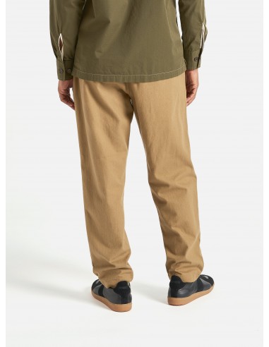 Universal Works Military Chino in Sand Brushed Moleskin la livraison gratuite