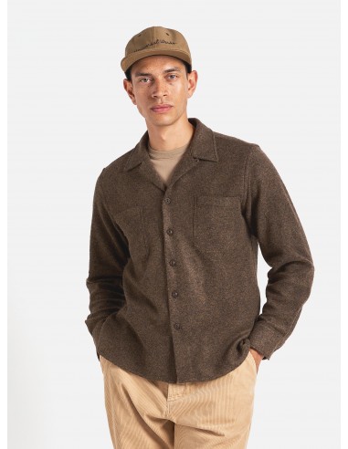 Universal Works Work Shirt in Bark Dam Marl l'évolution des habitudes 