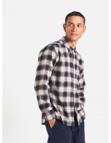 Universal Works Square Pocket Shirt in Navy Wyoming Check 2 - 3 jours ouvrés.