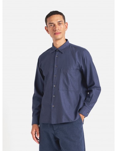 Universal Works Square Pocket Shirt in Navy SG Brushed Twill sur le site 